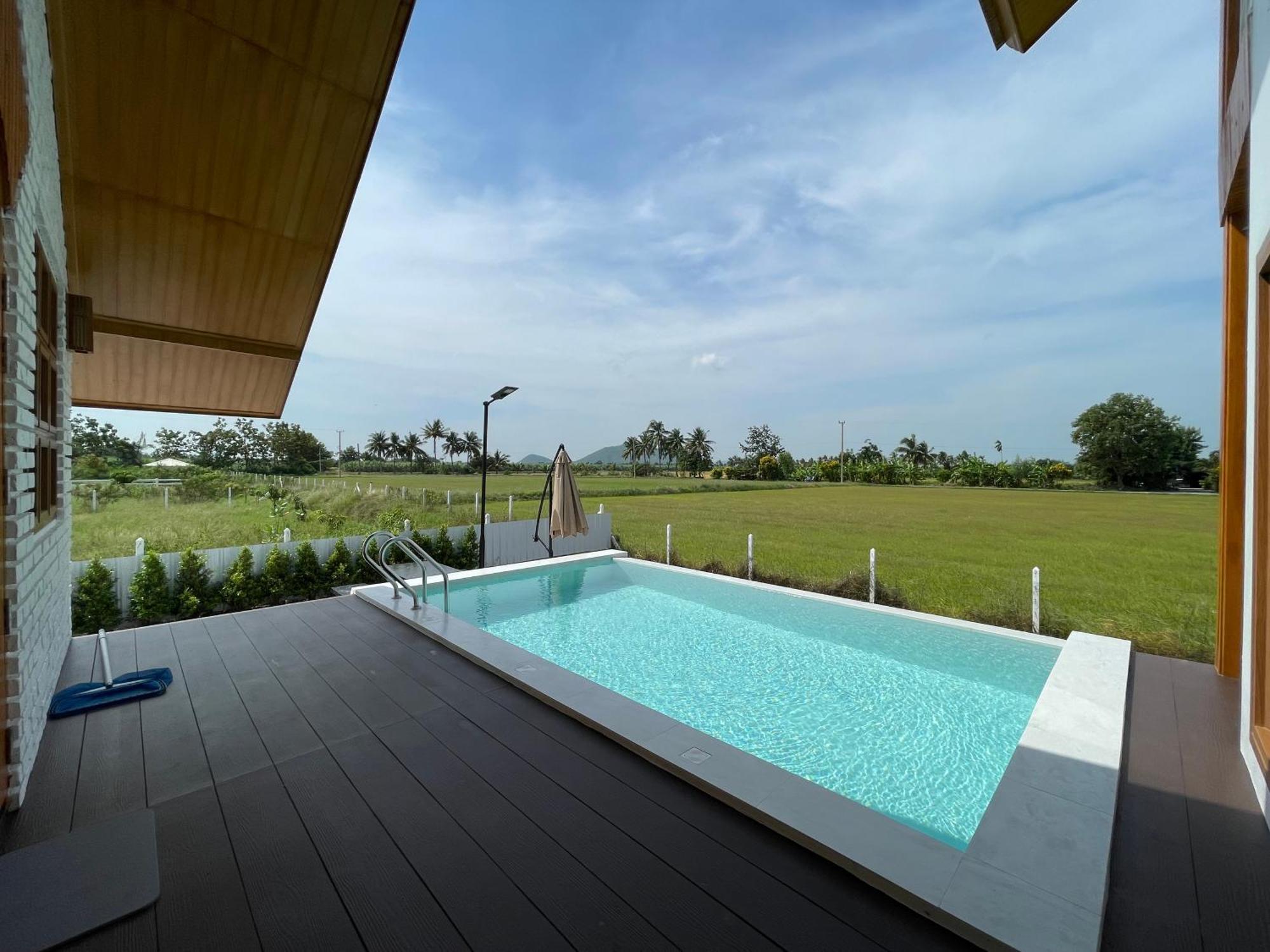 Baanteimfan Pool Villa Suphanburi Exterior photo