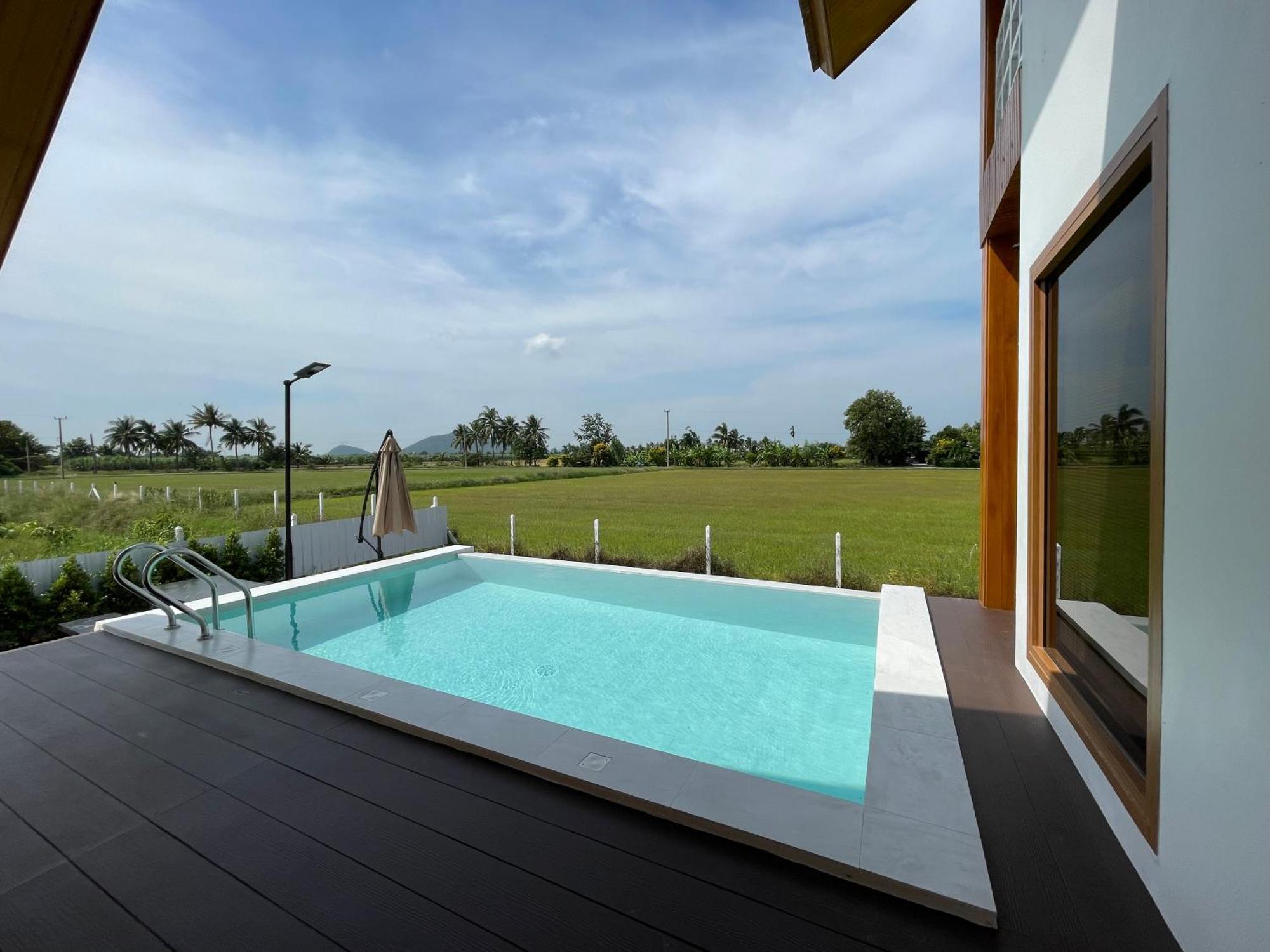 Baanteimfan Pool Villa Suphanburi Exterior photo